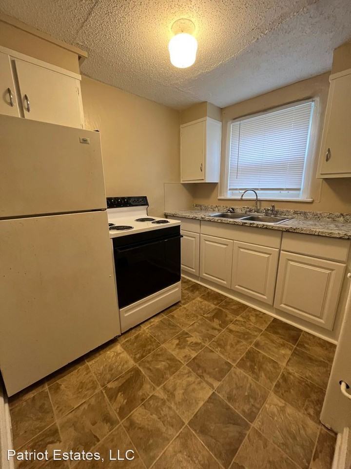 225 N. Madison - Photo 2 of 5