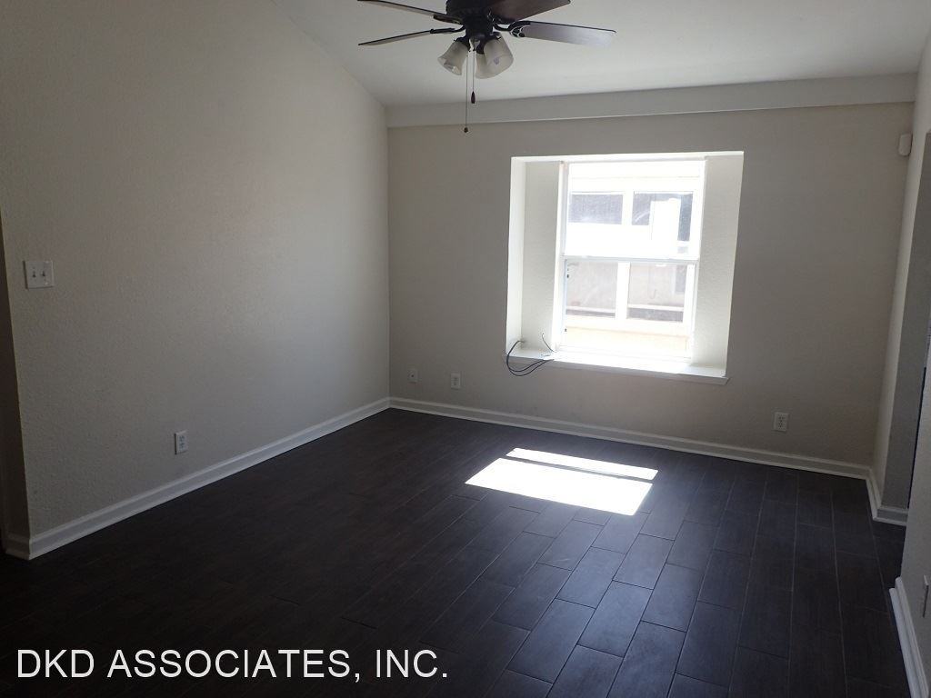 11802 Kings Arms Ct - Photo 2 of 16