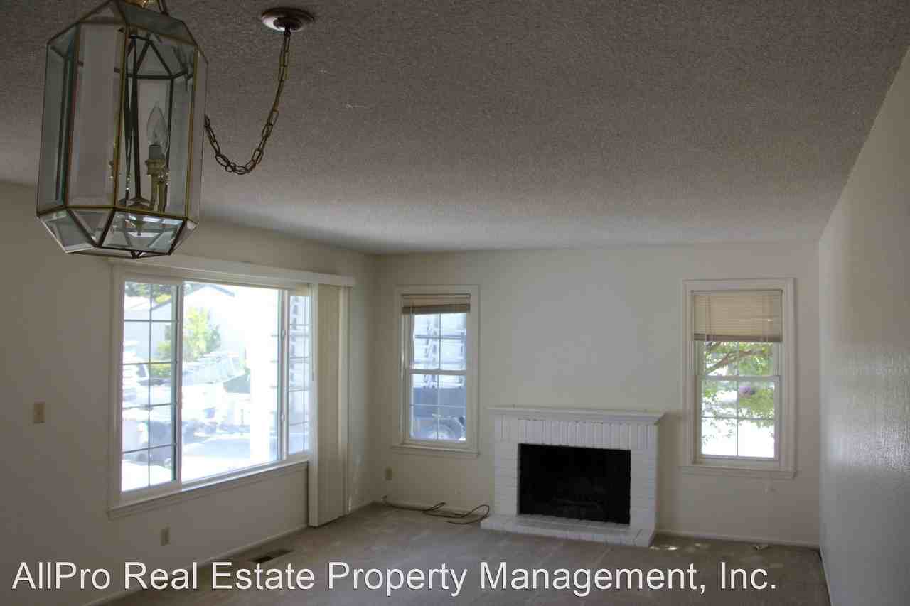 2575 Ann St - Photo 3 of 5