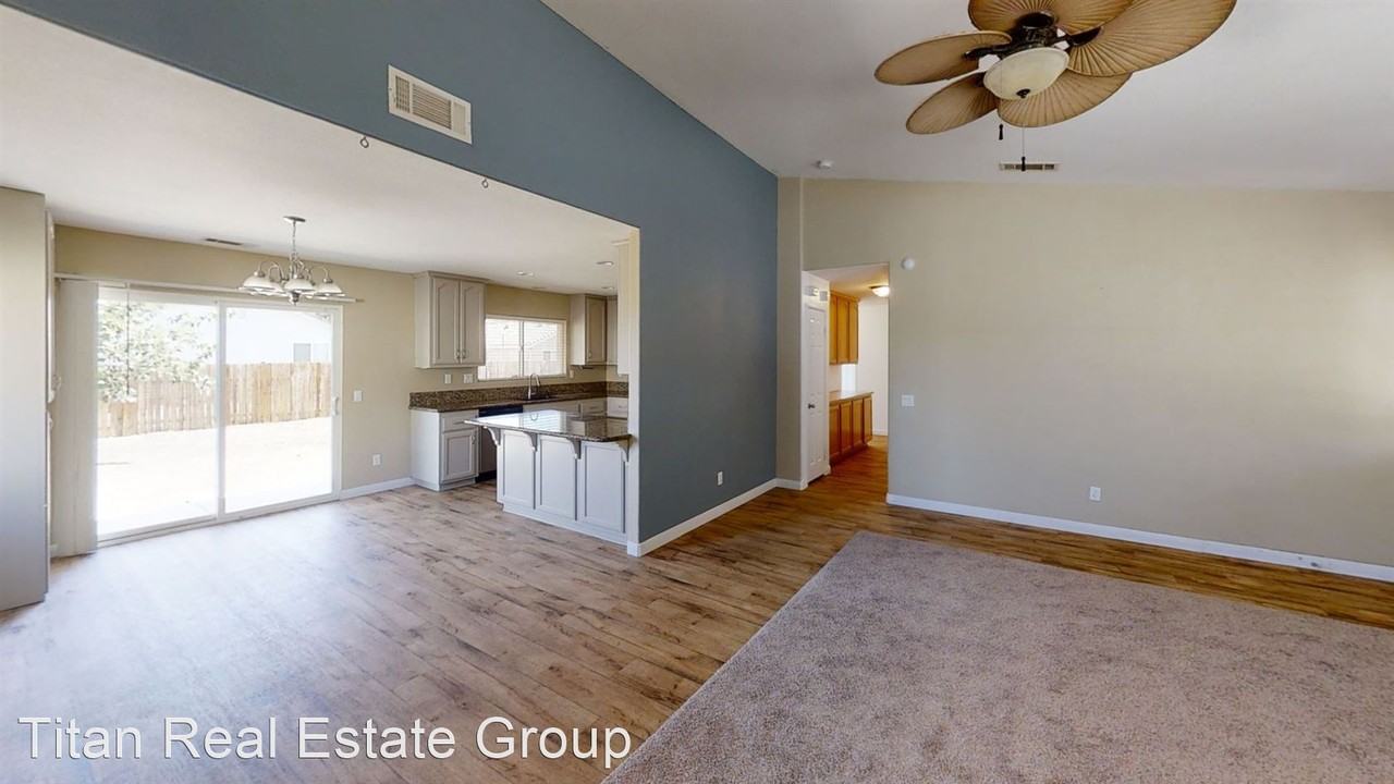 51796 Ella Ave - Photo 2 of 17