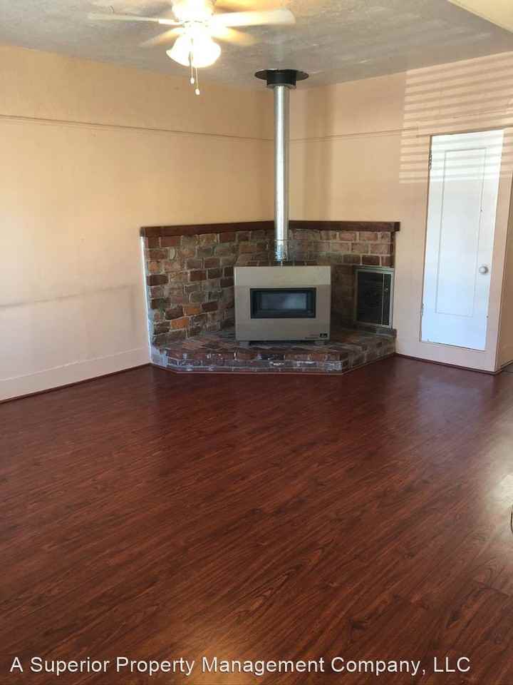 534 Nw Sisemore St - Photo 3 of 17