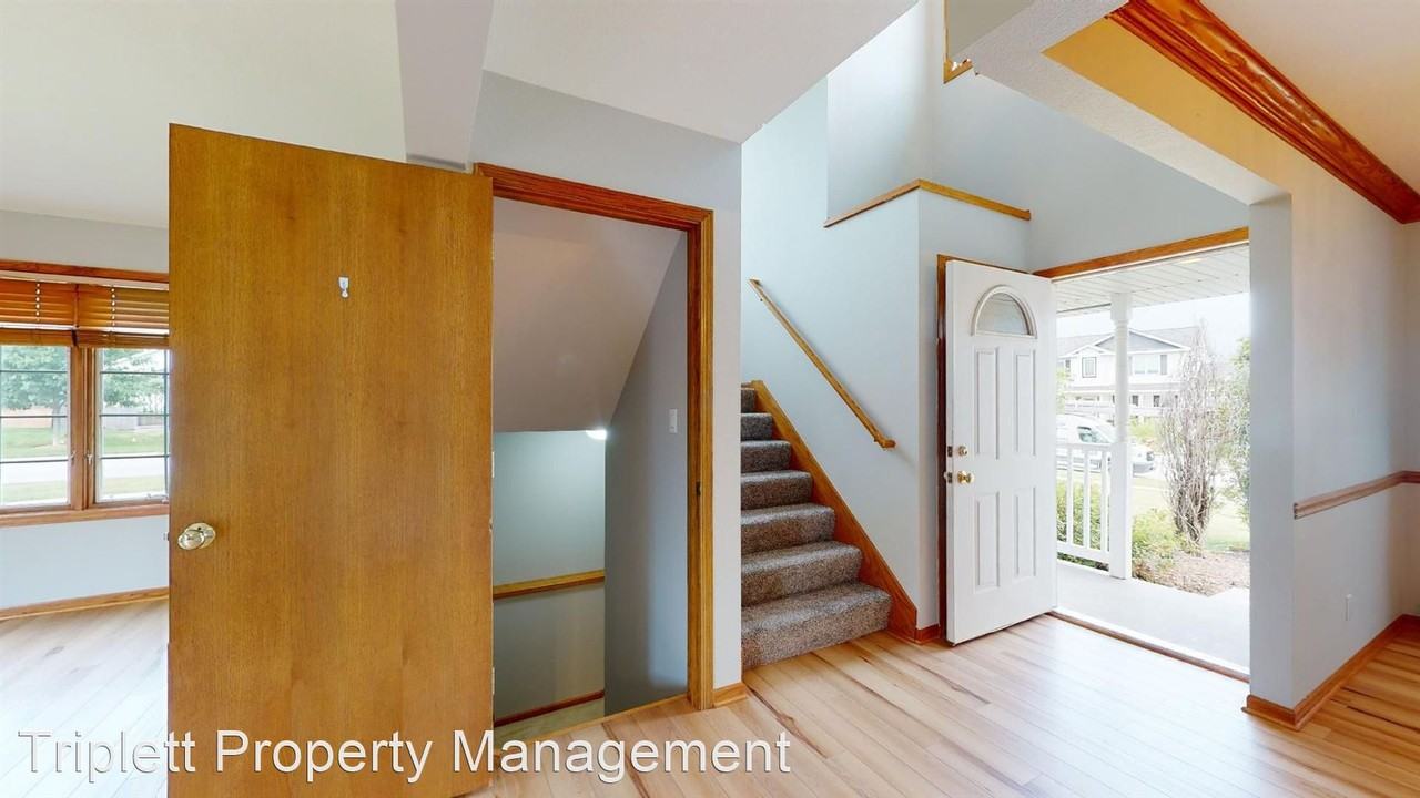 5218 Cervantes Dr - Photo 2 of 37