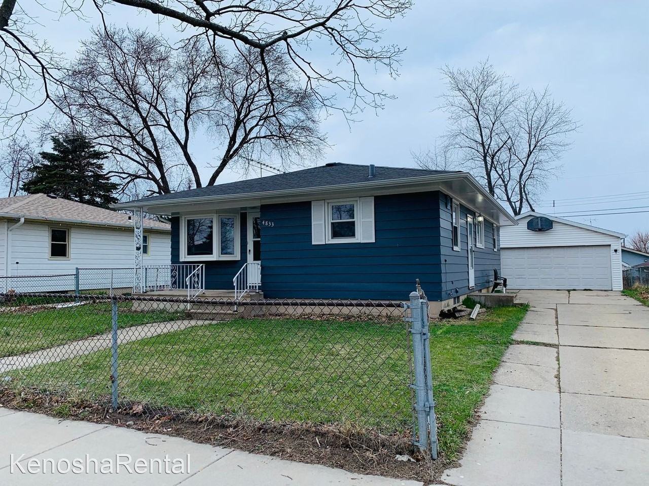 4833 34th Ave - Photo 2 of 32