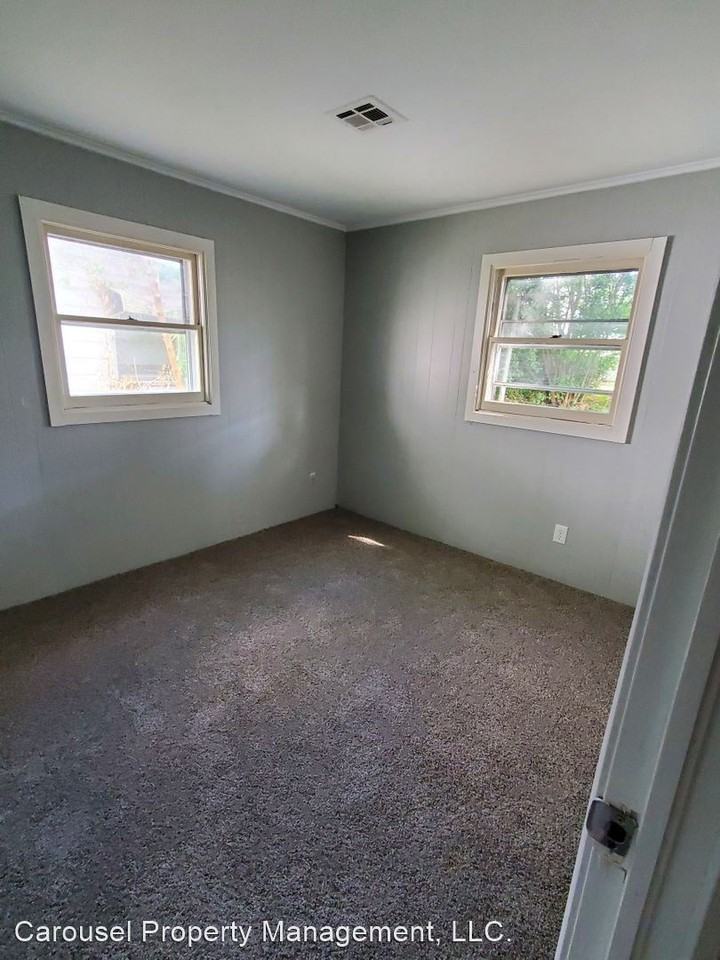 2017 Ravenswood Dr - Photo 2 of 22