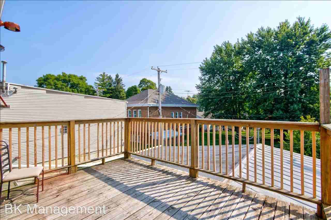 255 N Cross St - Photo 2 of 11