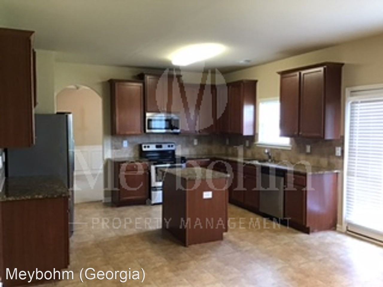6017 Reynolds Cir - Photo 2 of 25