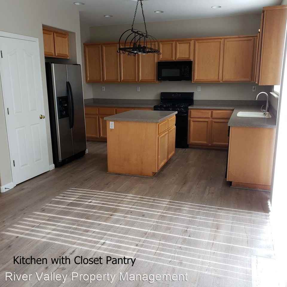 36 Klondike Ct - Photo 2 of 11