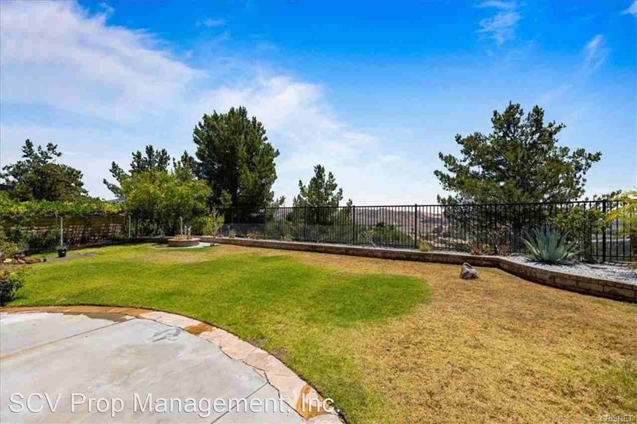 29964 Crawford Pl - Photo 3 of 23