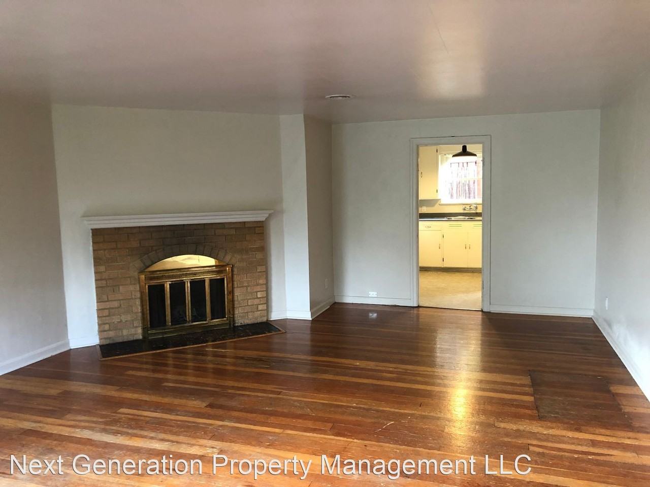 1873 Columbia St - Photo 3 of 33