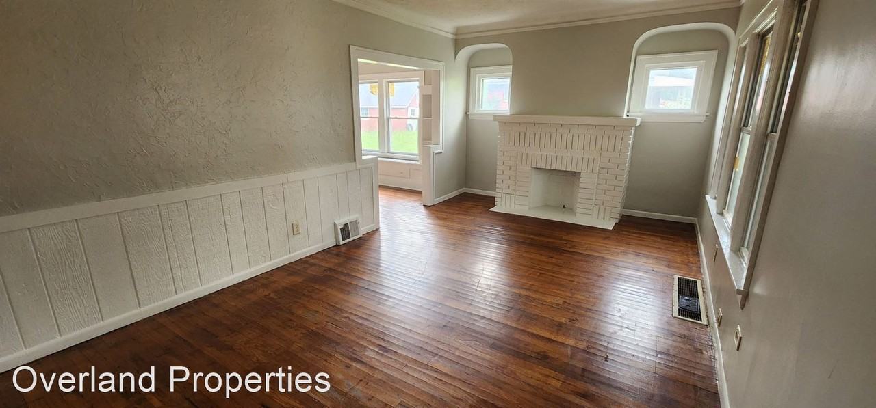 4646 Blythin Rd - Photo 2 of 13