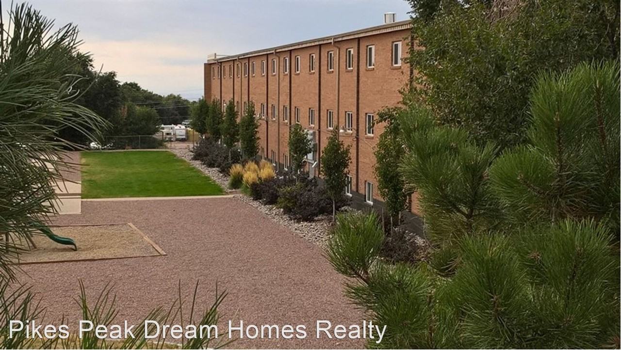 625 Hathaway Dr 26, Cimarron Hills, CO 80915 3 Bedroom Apartment for