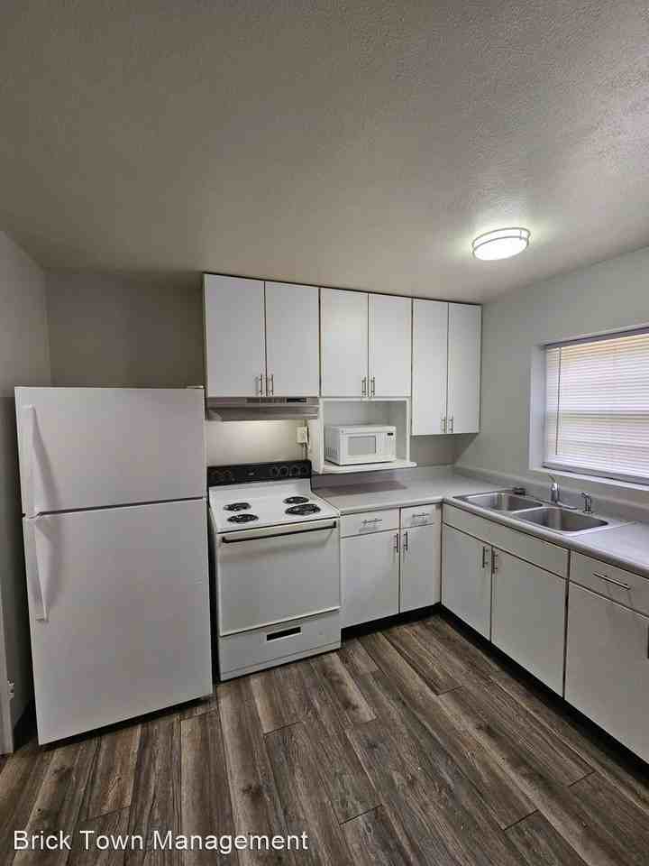 1947 College Heights Rd. - Photo 2 of 2