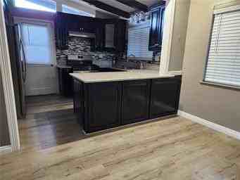 8318 Decosta Ave - Photo 3 of 10