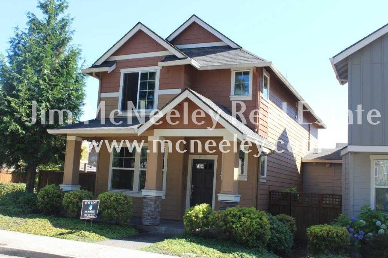 10552 Ne Gateway St - Photo 2 of 31