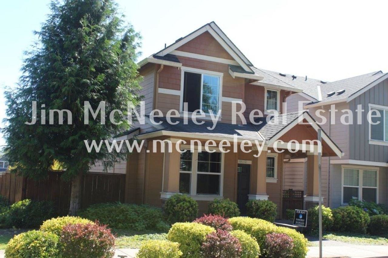 10552 Ne Gateway St - Photo 3 of 31