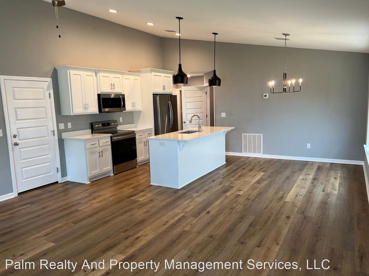 412 Raven Ln - Photo 2 of 11
