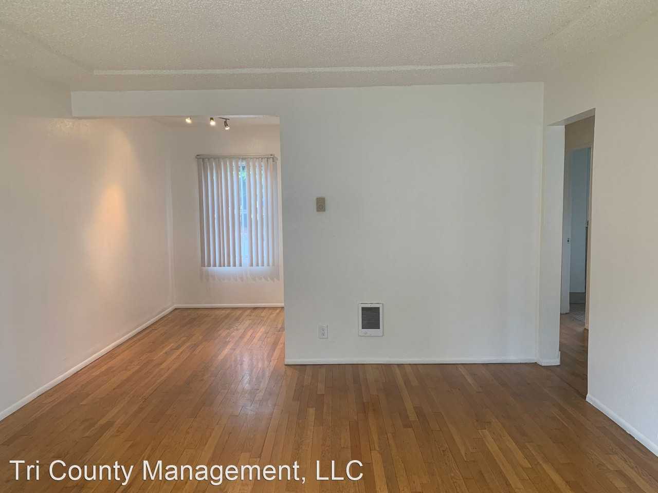 7805 NE Failing St - Photo 3 of 14