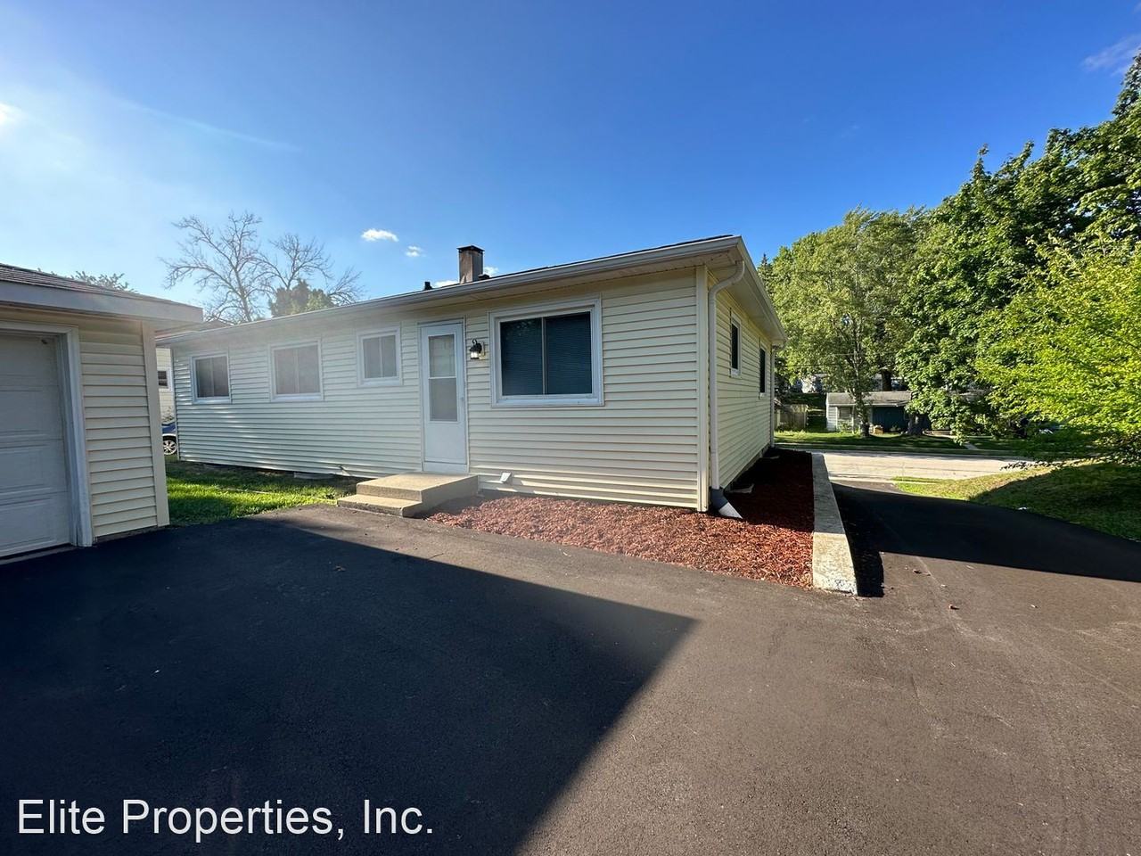 1125 Birch Dr - Photo 3 of 12