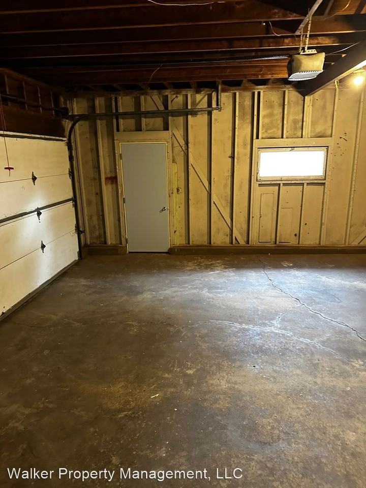 1600 Schaller St - Photo 2 of 20