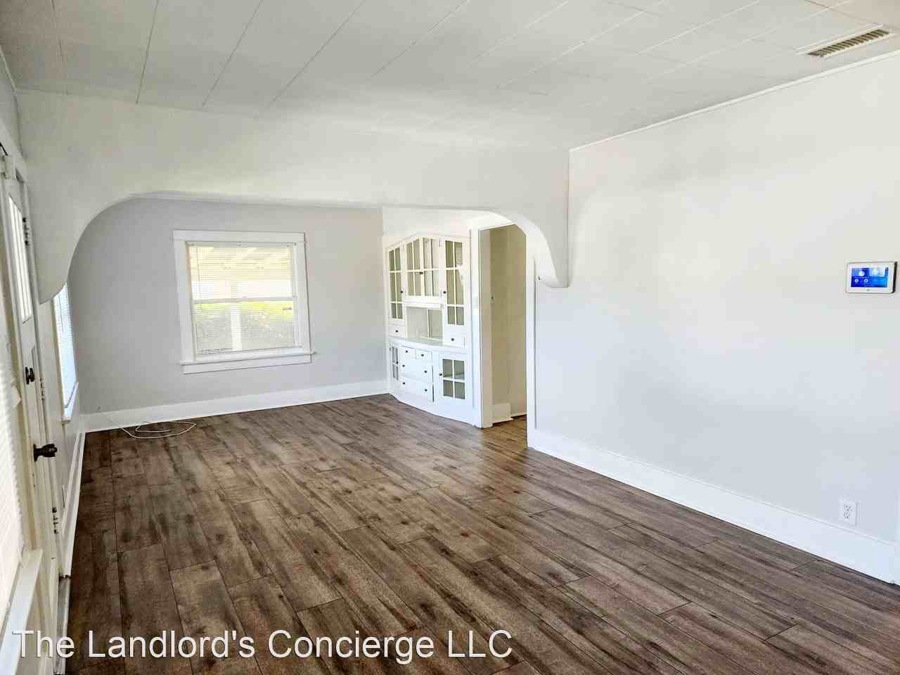 839 W 18th St - Photo 2 of 13