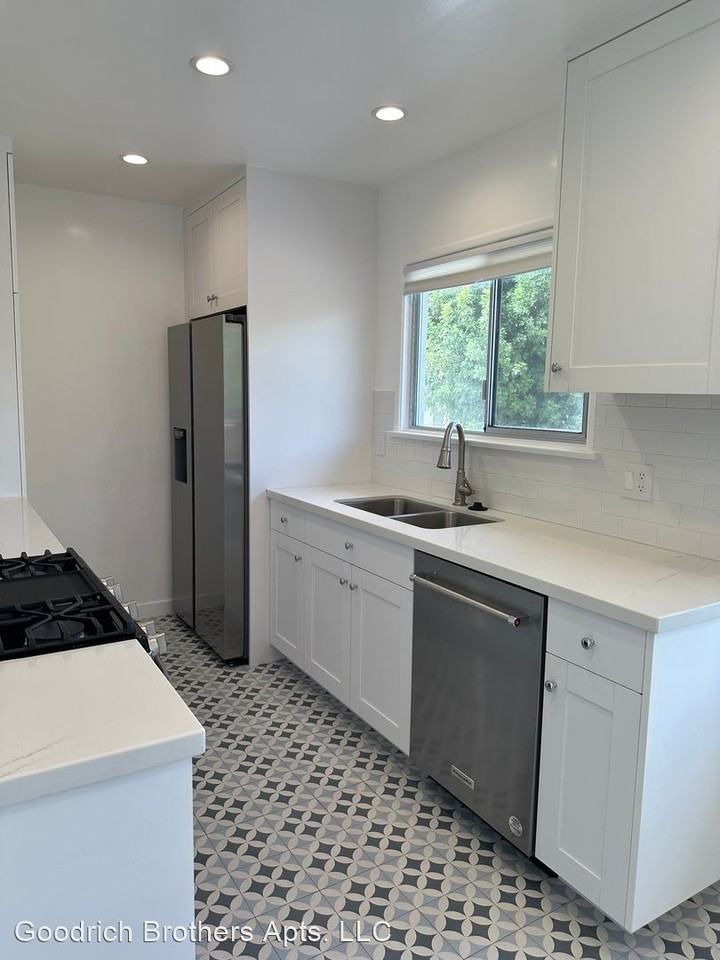 1727 Scott Road - Photo 2 of 11