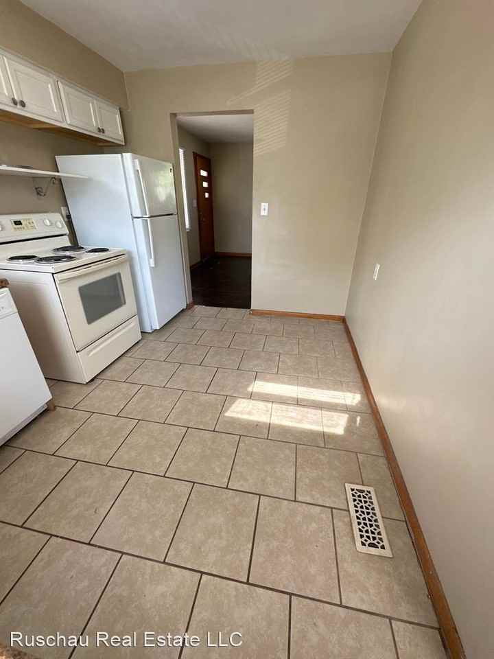 2475 Orange Ave - Photo 3 of 12