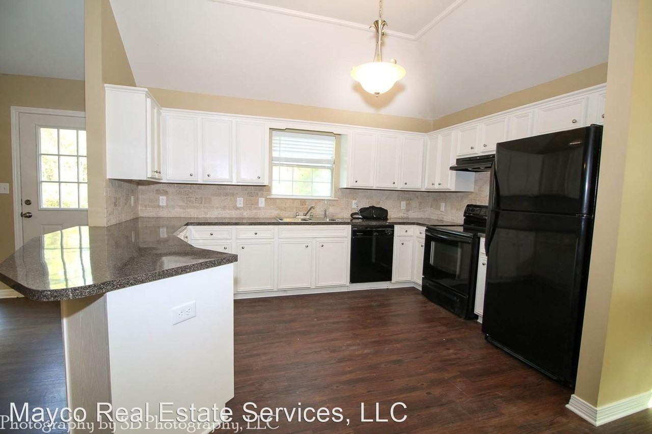 8806 Greenwood Rd - Photo 2 of 19