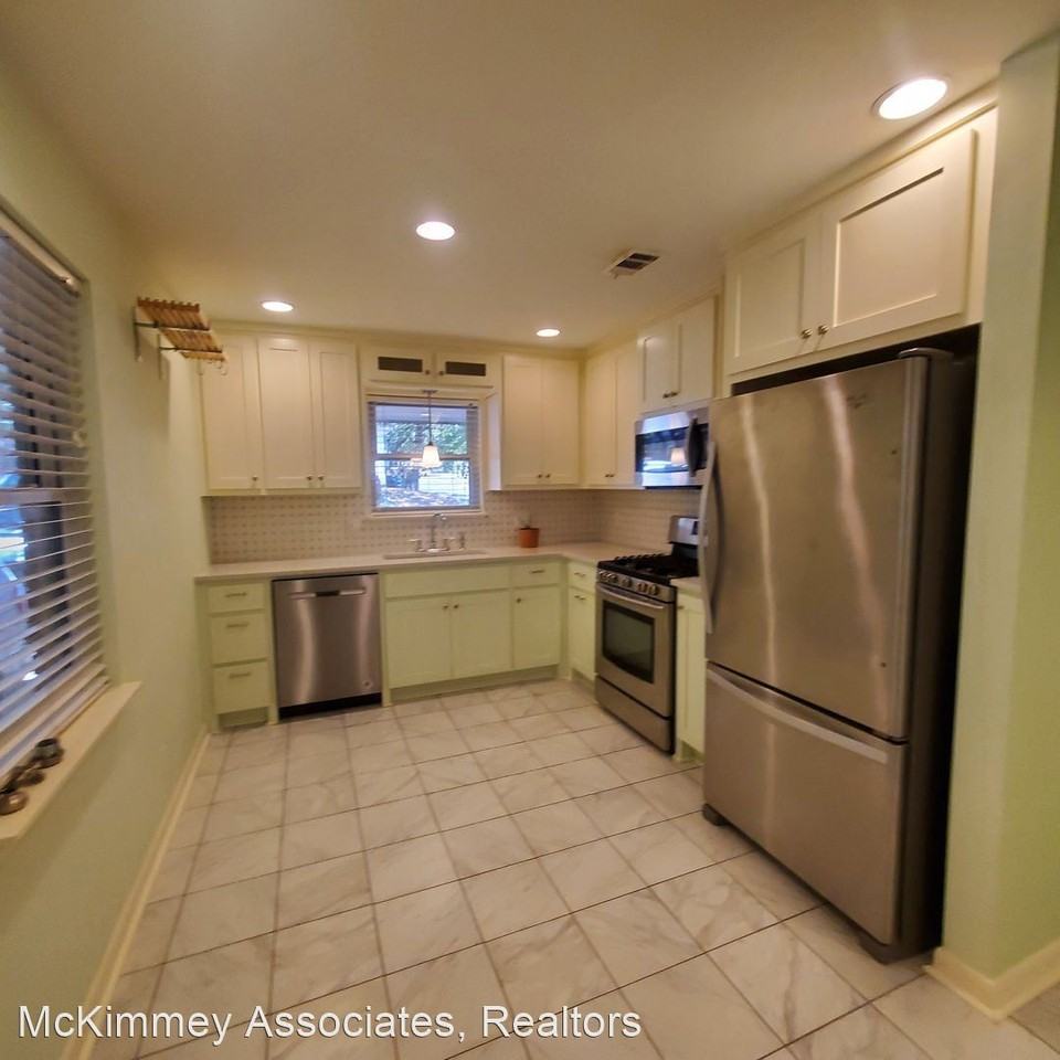 7401 N St - Photo 3 of 50