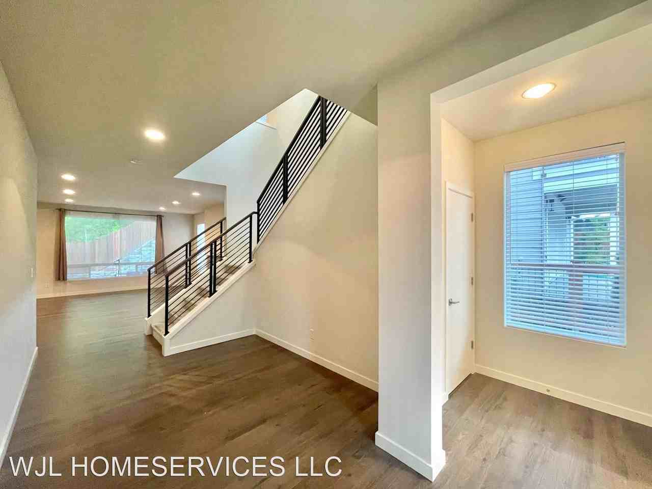 6915 225th St Sw - Photo 3 of 30