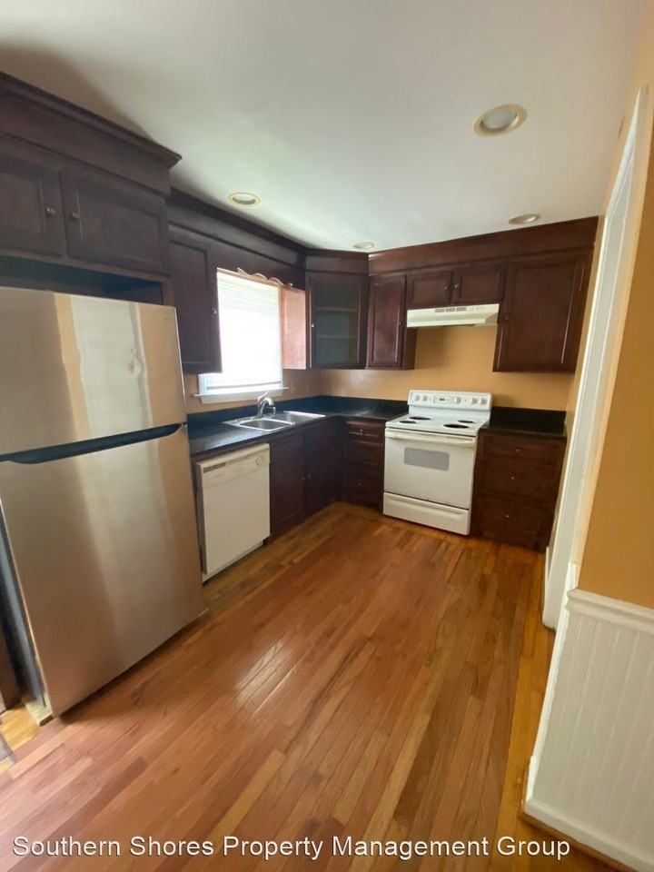 60 South St - Photo 2 of 13