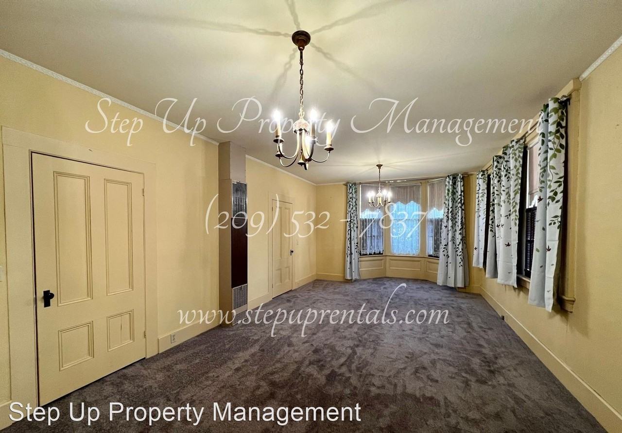 299 S Stewart St - Photo 2 of 19