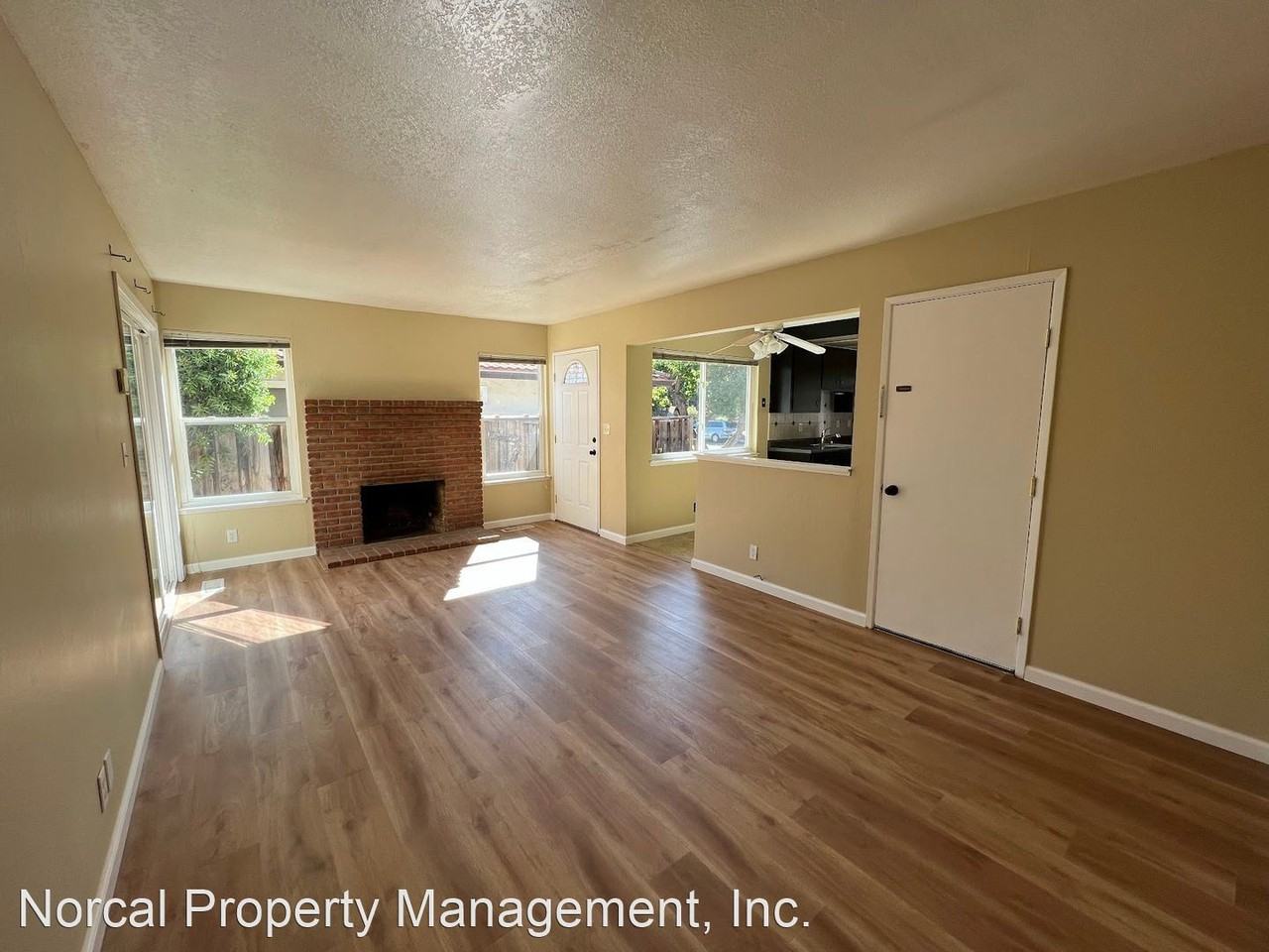 145 Locksunart Way - Photo 3 of 17