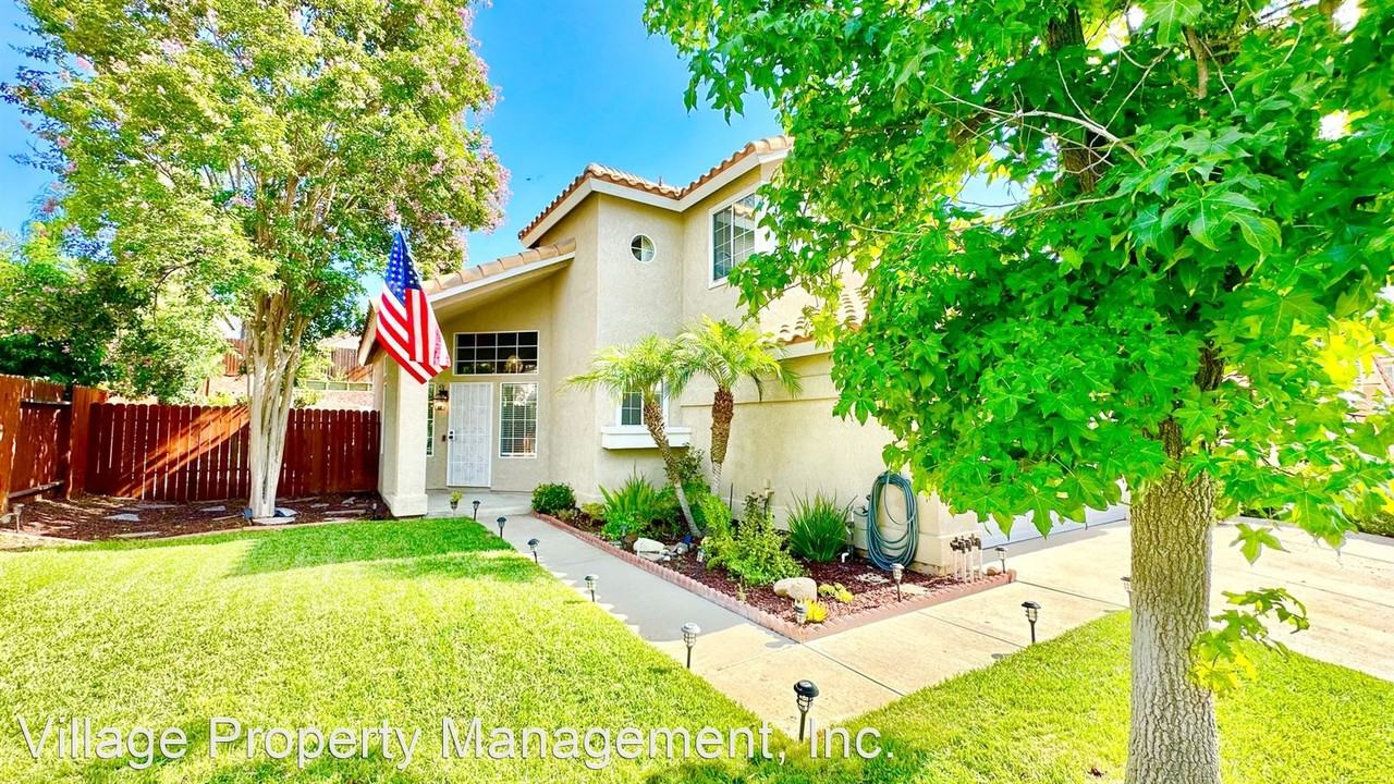 24452 Calle Tassjara - Photo 2 of 41