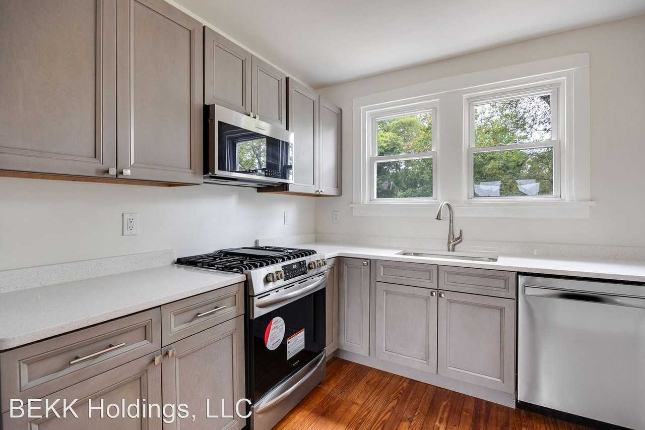 4 Highland Ave - Photo 3 of 29