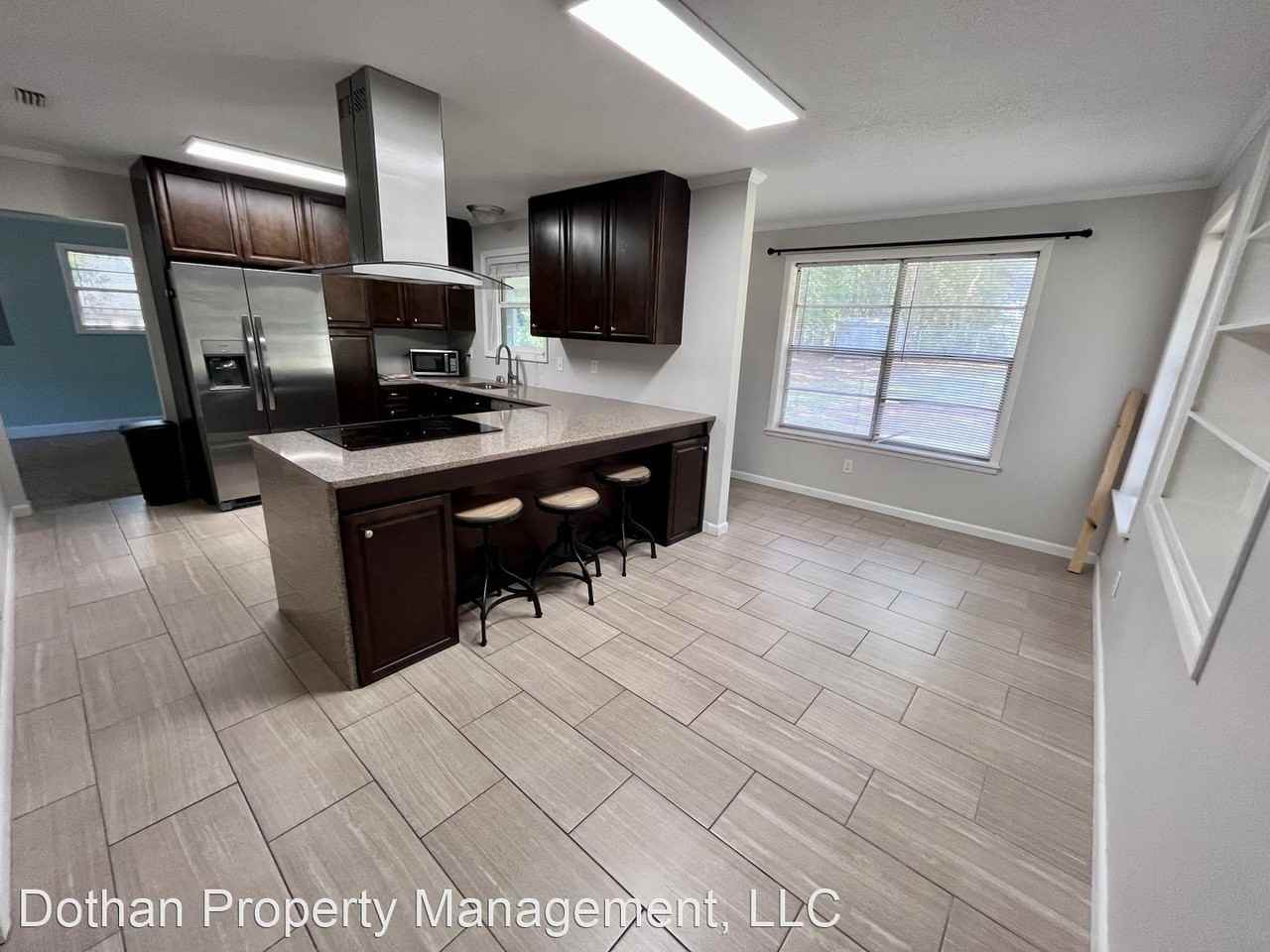 304 Meadowbrook Dr - Photo 3 of 18