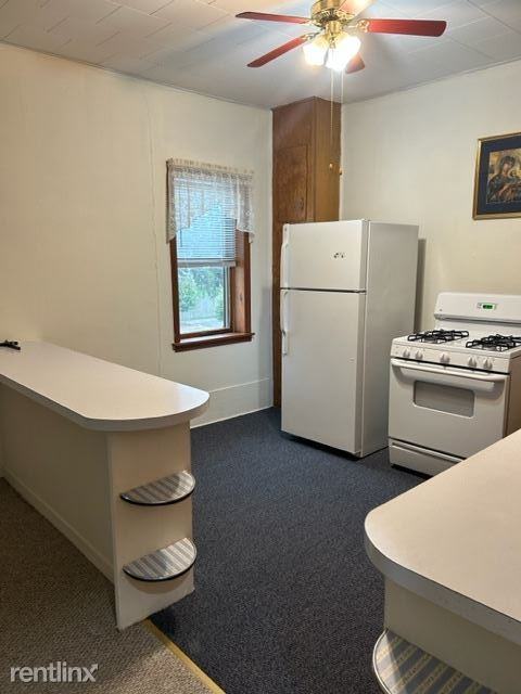 110 S Main St - Photo 2 of 9