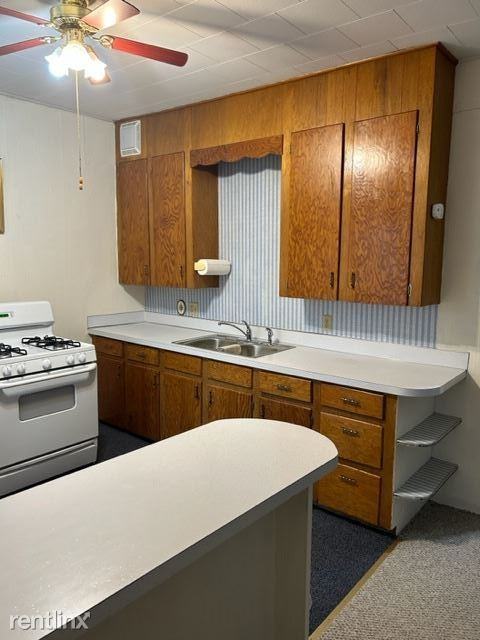 110 S Main St - Photo 3 of 9