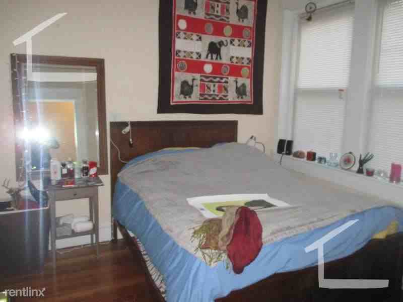 883 Huntington Ave - Photo 3 of 8