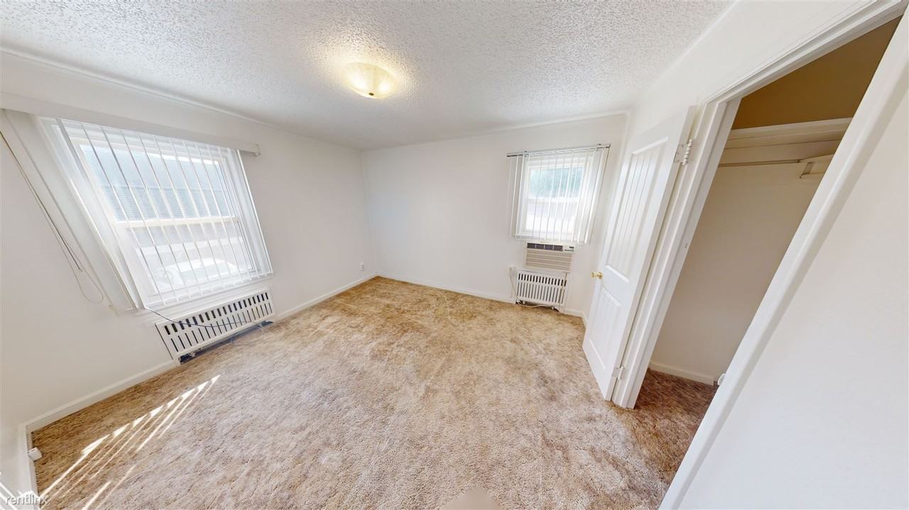 512 N 2nd St - Photo 3 of 7