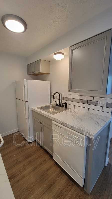 2815 E 27th Ave #1 - Photo 2 of 8
