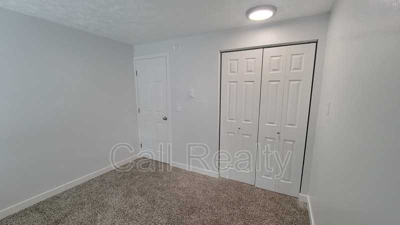 2815 E 27th Ave #1 - Photo 4 of 8