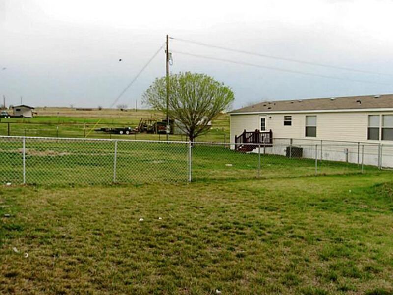 5816 Texas St - Photo 2 of 2