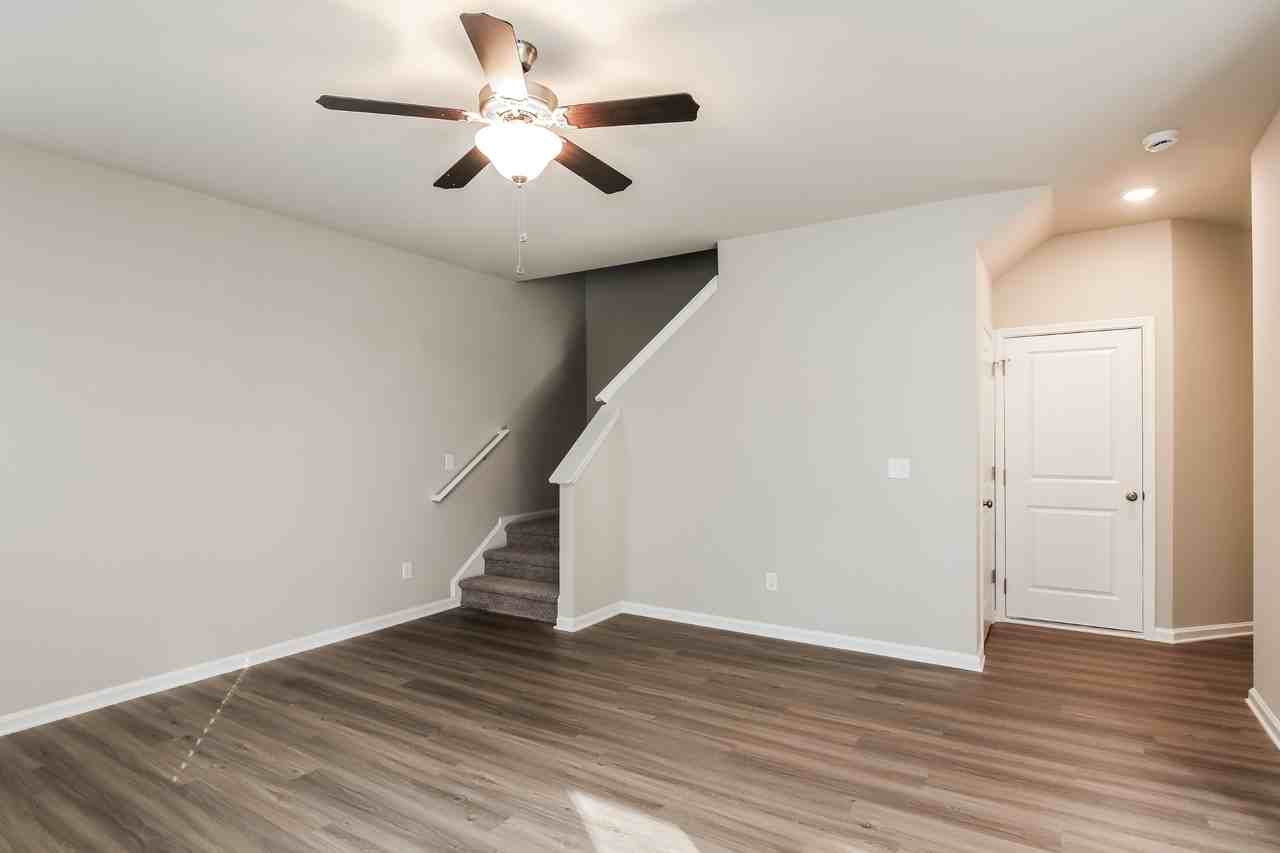 3322 3322 SE Alder Ct - Photo 2 of 40