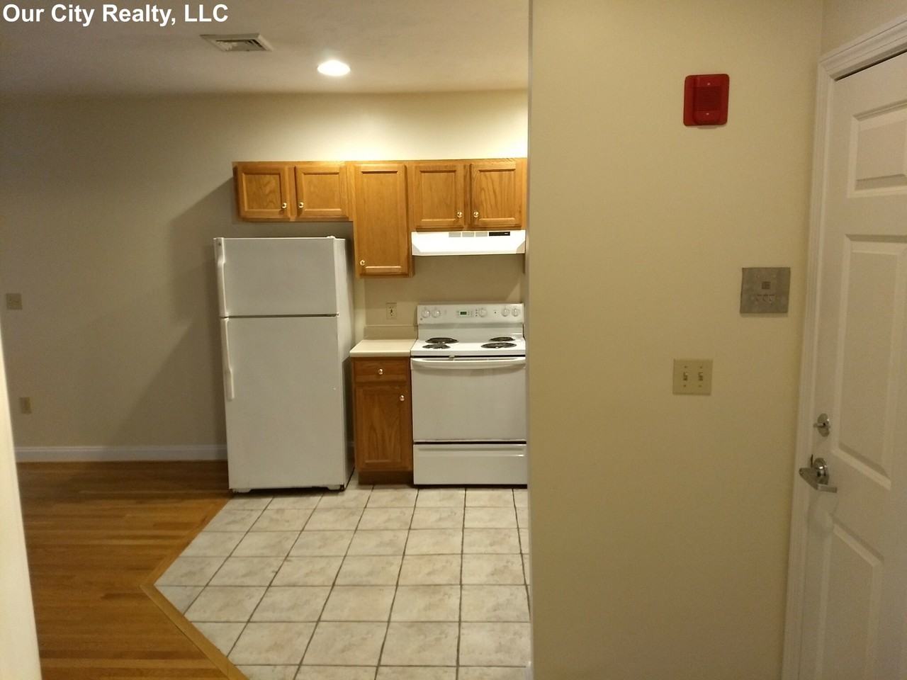 Pearl St #14 - Photo 3 of 9