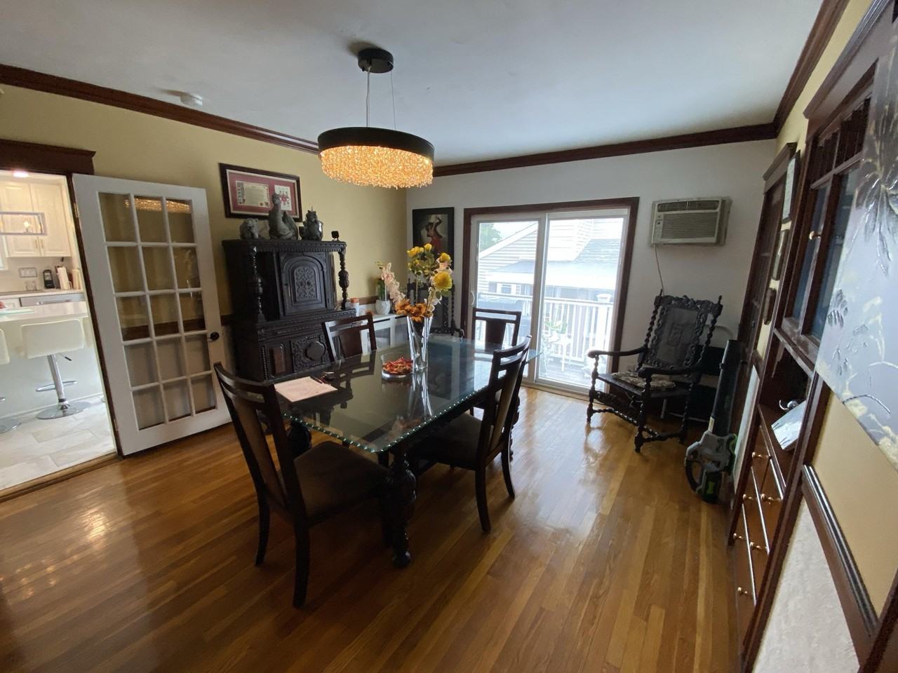 192 Elm St - Photo 3 of 6