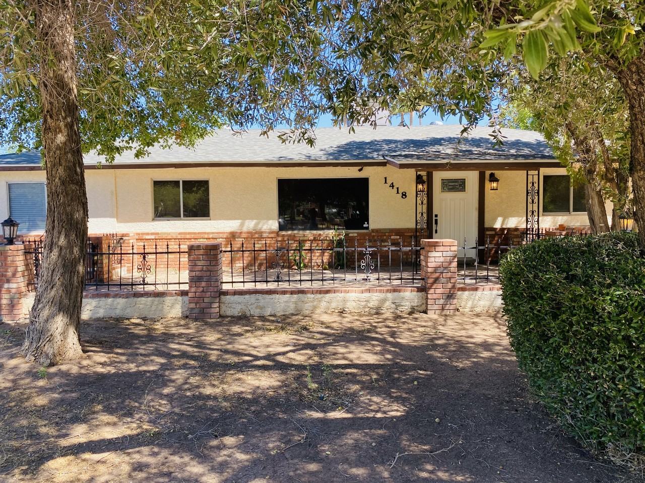 1418 E Williams St - Photo 3 of 31