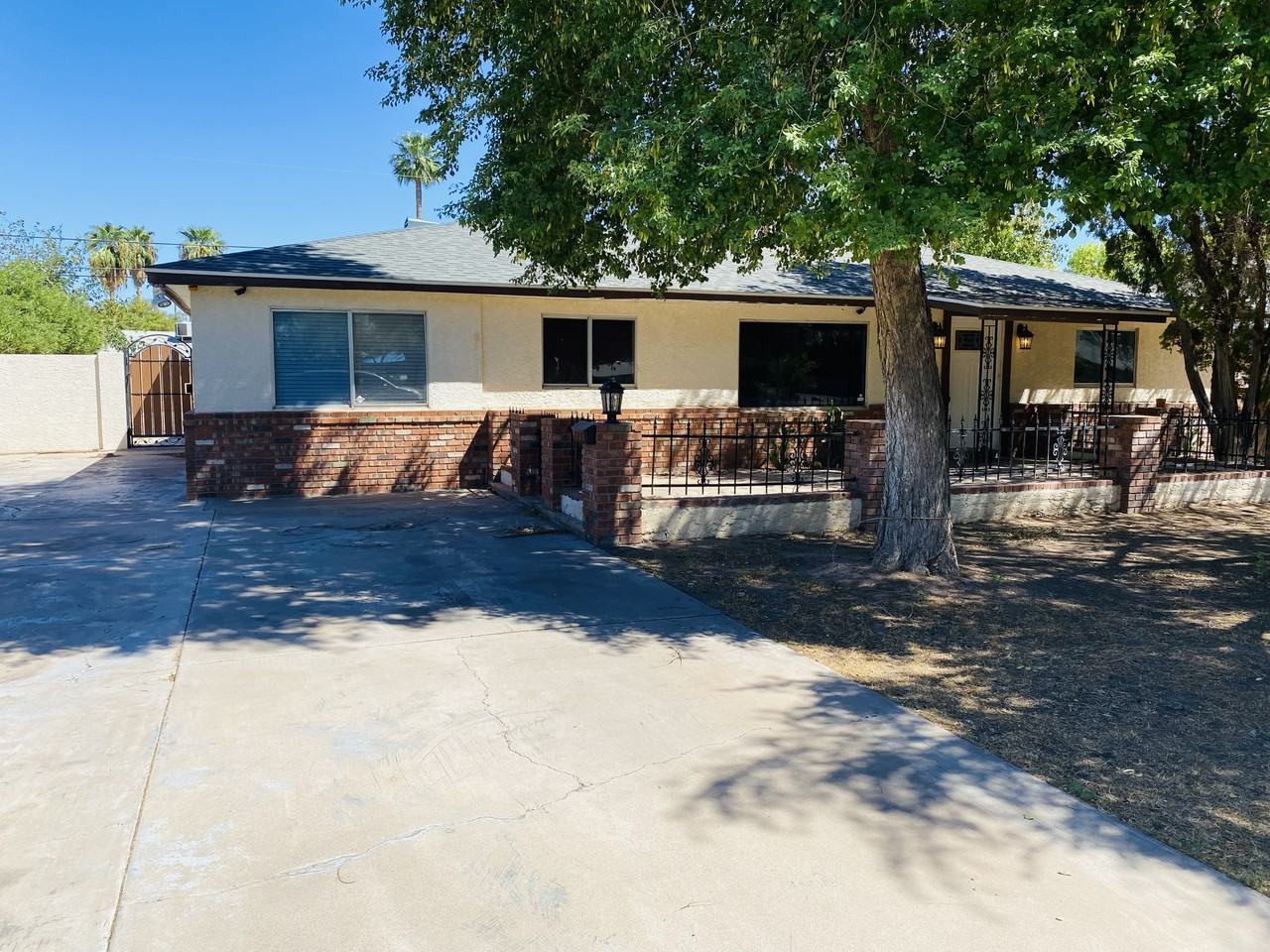 1418 E Williams St - Photo 4 of 31