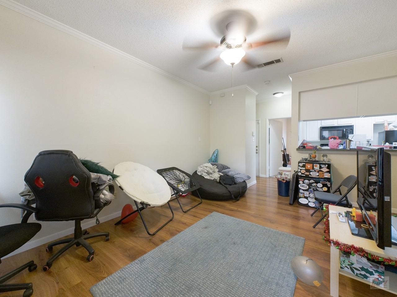 203 E 31st St #309 - Photo 3 of 37