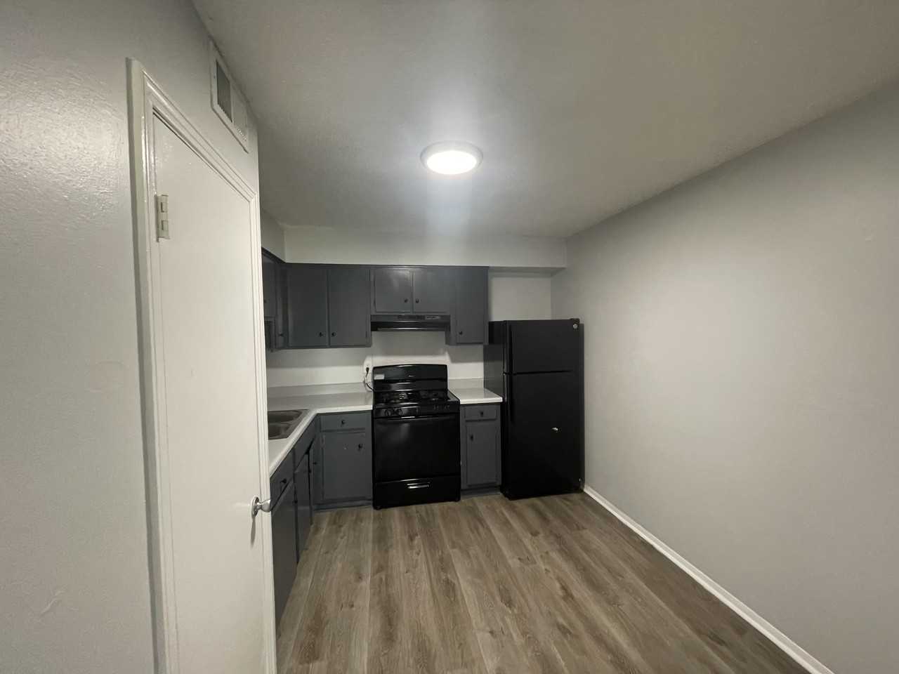 650 Minor St - Photo 2 of 6