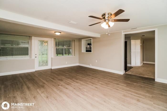 115 Angeles Rd - Photo 3 of 16